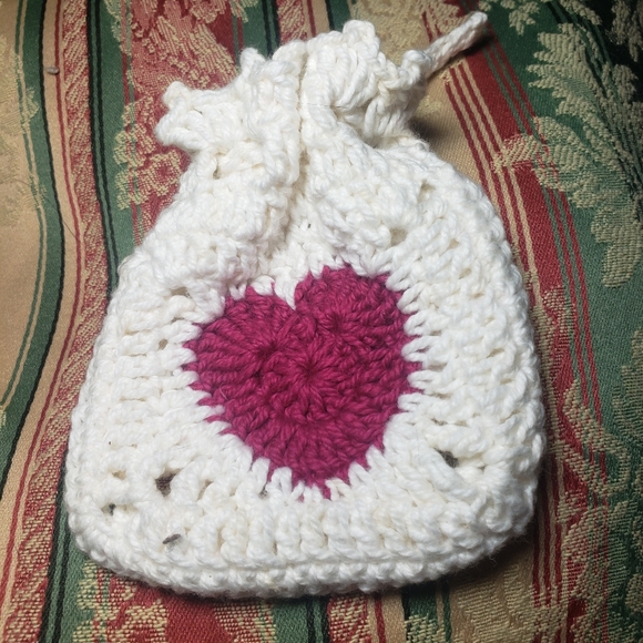 Hand Crafted Heart Granny Square Soap or Treat Bag - Picture 4 of 7
